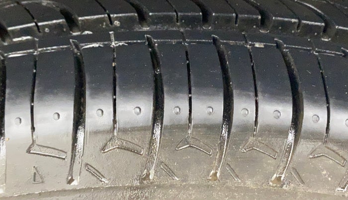 2018 Maruti Wagon R 1.0 VXI, Petrol, Manual, 14,219 km, Left Rear Tyre Tread