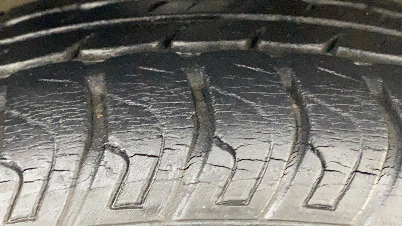2018 Maruti Wagon R 1.0 VXI, Petrol, Manual, 14,219 km, Right Front Tyre Tread