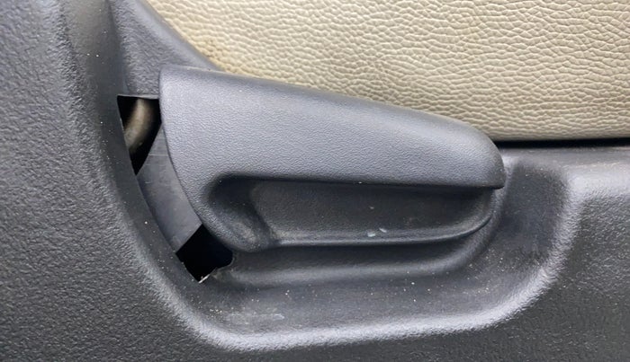 2018 Maruti Wagon R 1.0 VXI, Petrol, Manual, 14,219 km, Driver Side Adjustment Panel