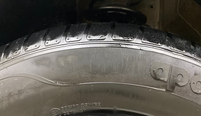 2021 Maruti Swift VXI AMT, Petrol, Automatic, 22,600 km, Left Front Tyre Tread