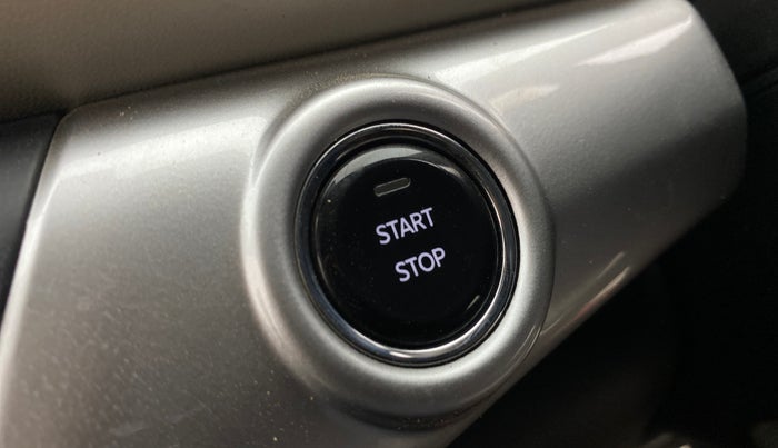 2023 Mahindra XUV700 AX 7 LUXURY P AT 7 STR, Petrol, Automatic, 25,257 km, Keyless Start/ Stop Button