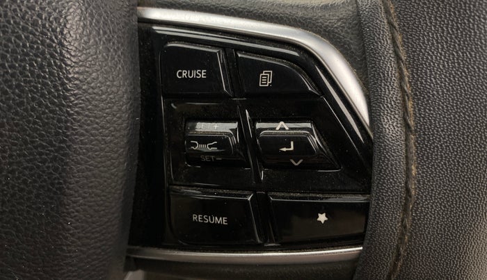 2023 Mahindra XUV700 AX 7 LUXURY P AT 7 STR, Petrol, Automatic, 25,257 km, Adaptive Cruise Control