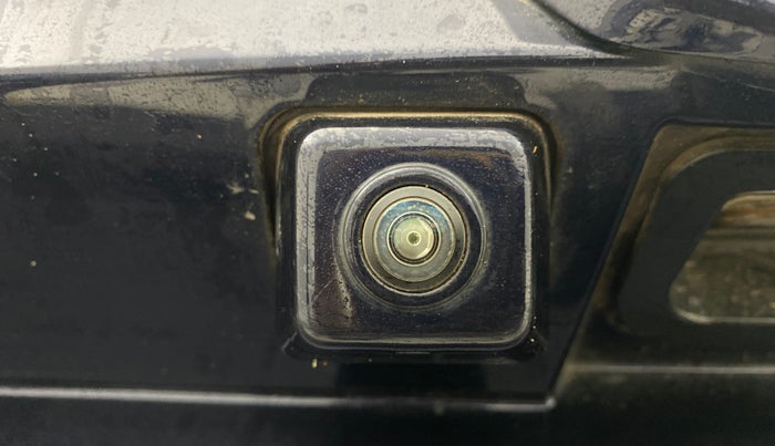 2023 Mahindra XUV700 AX 7 LUXURY P AT 7 STR, Petrol, Automatic, 25,257 km, Parking Camera