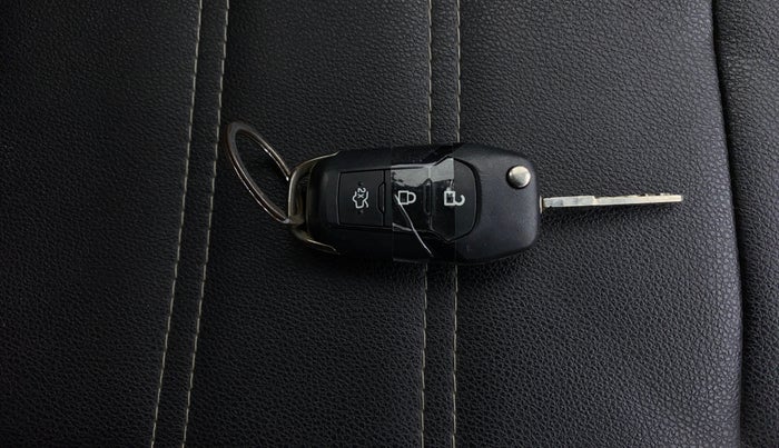 2017 Ford New Figo TITANIUM 1.2 PETROL MT, Petrol, Manual, 73,881 km, Key Close Up