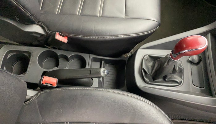 2017 Ford New Figo TITANIUM 1.2 PETROL MT, Petrol, Manual, 73,881 km, Gear Lever