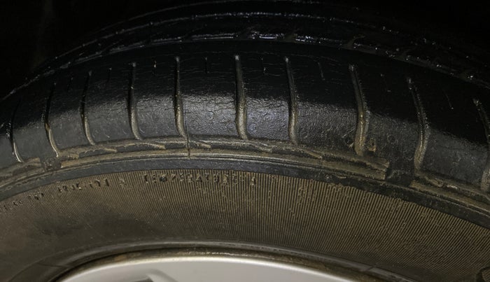 2017 Hyundai Creta E PLUS 1.6 PETROL, Petrol, Manual, 43,145 km, Right Rear Tyre Tread
