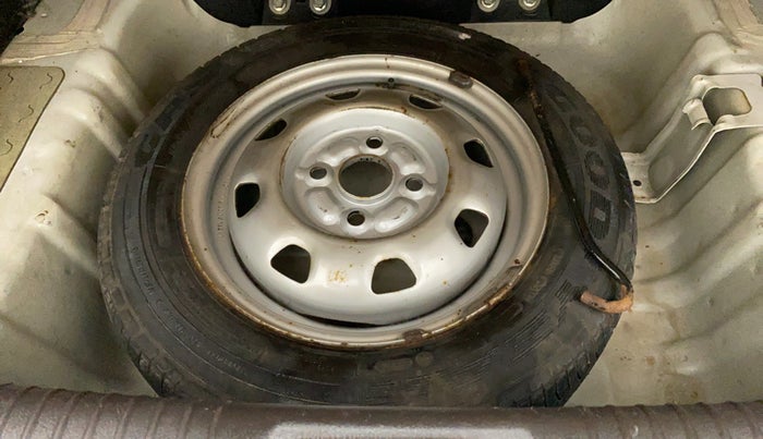 2011 Hyundai Santro Xing GL PLUS, Petrol, Manual, 33,021 km, Dicky (Boot door) - Jack missing