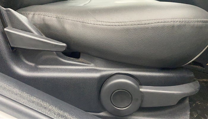 2015 Ford Figo 1.4 TITANIUM DURATORQ, Diesel, Manual, 67,701 km, Driver Side Adjustment Panel