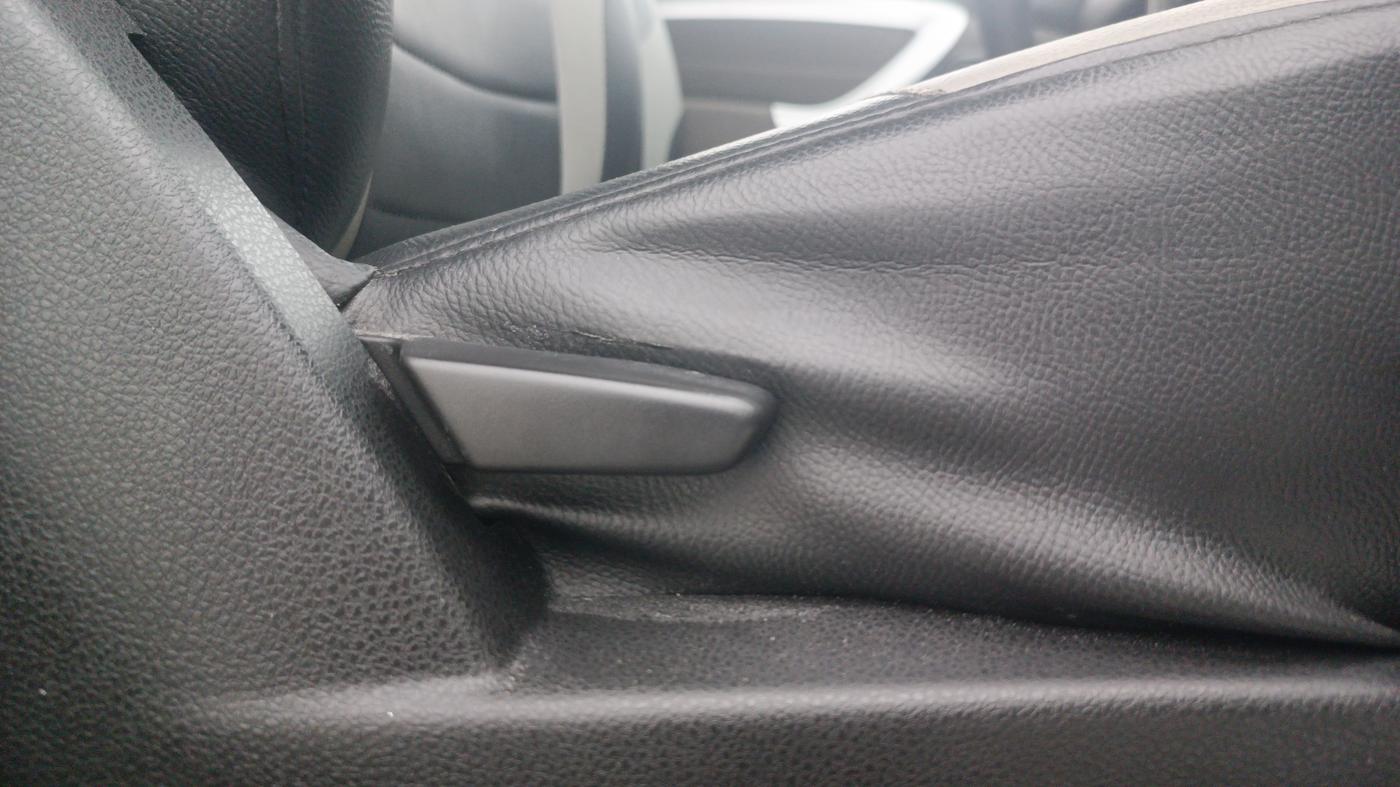 2017 Renault Duster RXL PETROL, Petrol, Manual, 57,248 km, Driver Side Adjustment Panel