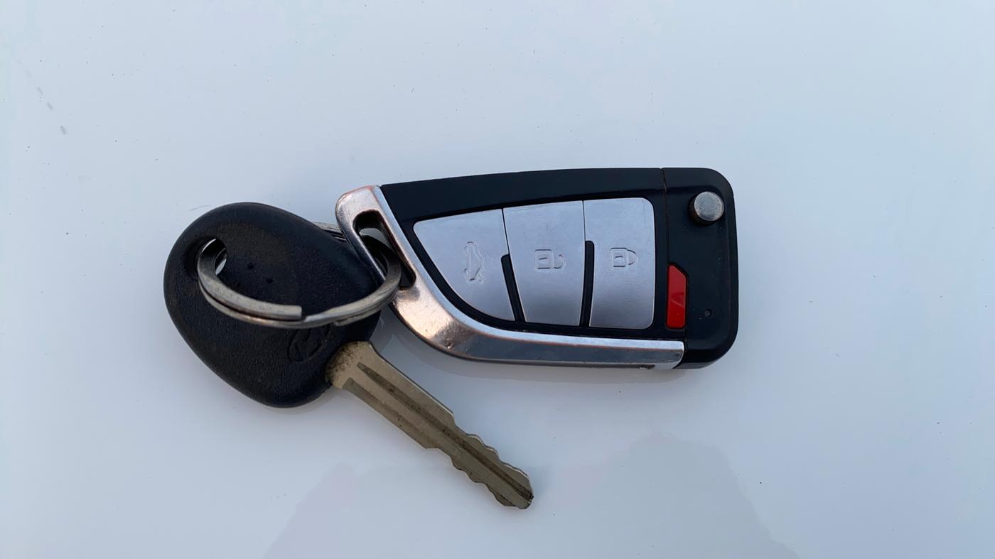 2014 Hyundai i20 MAGNA (O) 1.2, CNG, Manual, 1,16,327 km, Key Close Up