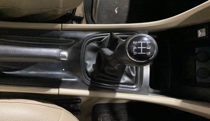 2014 Maruti Ciaz VXI, Petrol, Manual, 45,312 km, Gear Lever