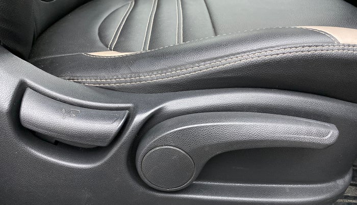 2017 Hyundai Creta SX PLUS AT 1.6 PETROL, Petrol, Automatic, 1,16,844 km, Driver Side Adjustment Panel
