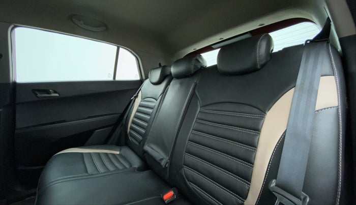 2017 Hyundai Creta SX PLUS AT 1.6 PETROL, Petrol, Automatic, 1,16,844 km, Right Side Rear Door Cabin
