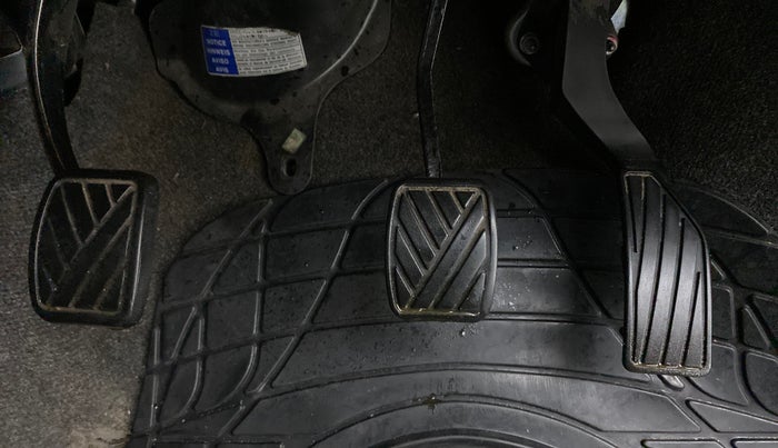 2014 Maruti Ritz ZXI, Petrol, Manual, 94,681 km, Pedals