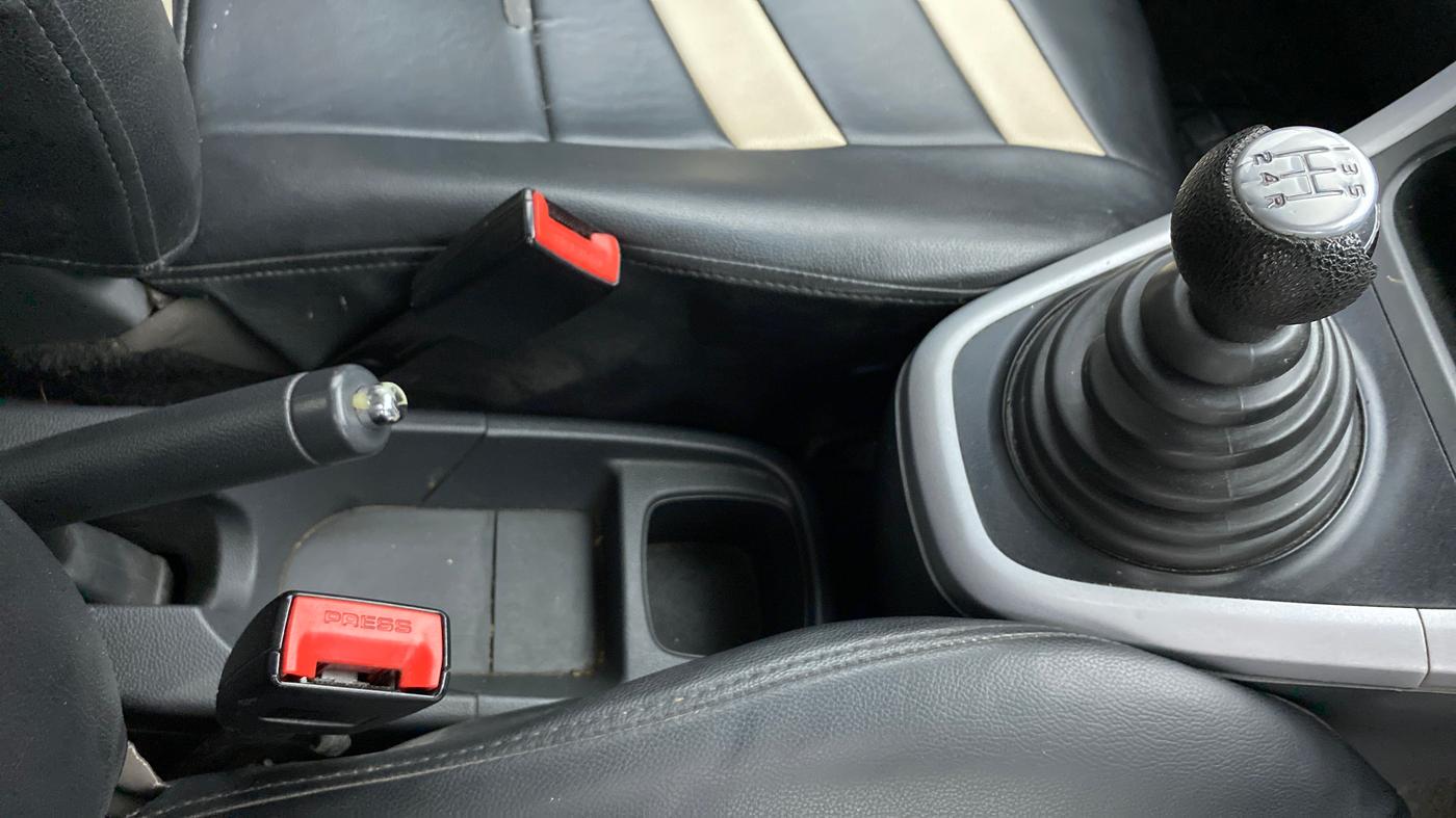 2014 Maruti Ritz ZXI, Petrol, Manual, 94,681 km, Gear Lever