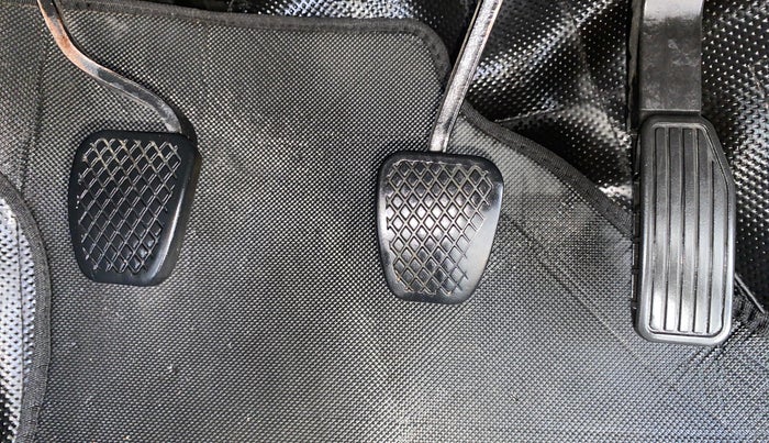 2017 Honda WR-V 1.5L I-DTEC VX MT, Diesel, Manual, 98,407 km, Pedals