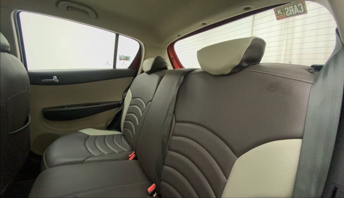 2014 Hyundai i20 SPORTZ 1.2, Petrol, Manual, 51,066 km, Right Side Rear Door Cabin