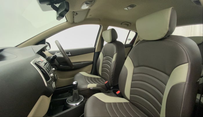 2014 Hyundai i20 SPORTZ 1.2, Petrol, Manual, 51,066 km, Right Side Front Door Cabin