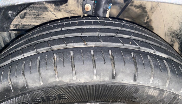 2023 Maruti Baleno ZETA PETROL 1.2, Petrol, Manual, 52,991 km, Left Front Tyre Tread