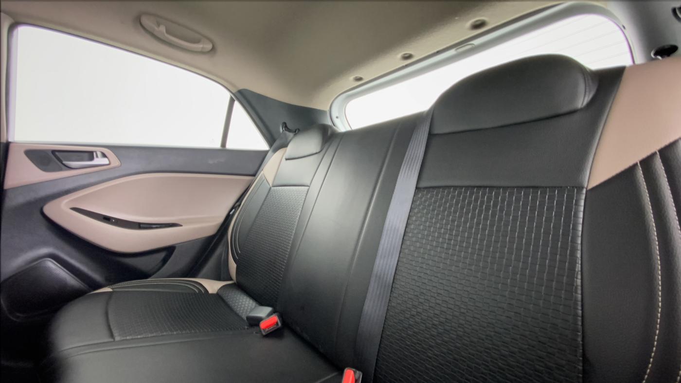 2019 Hyundai Elite i20 1.2 SPORTS PLUS VTVT, Petrol, Manual, 66,159 km, Right Side Rear Door Cabin