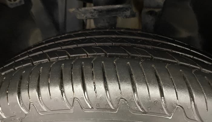 2017 Jeep Compass LIMITED 1.4 PETROL AT, Petrol, Automatic, 60,402 km, Right Front Tyre Tread