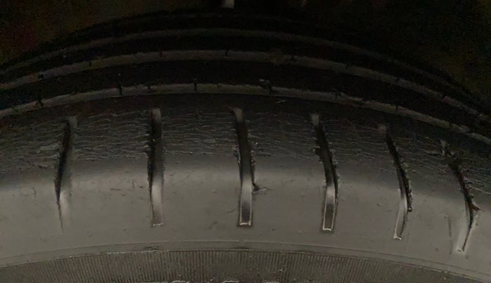 2017 Maruti Baleno ZETA CVT PETROL 1.2, Petrol, Automatic, 48,841 km, Left Rear Tyre Tread