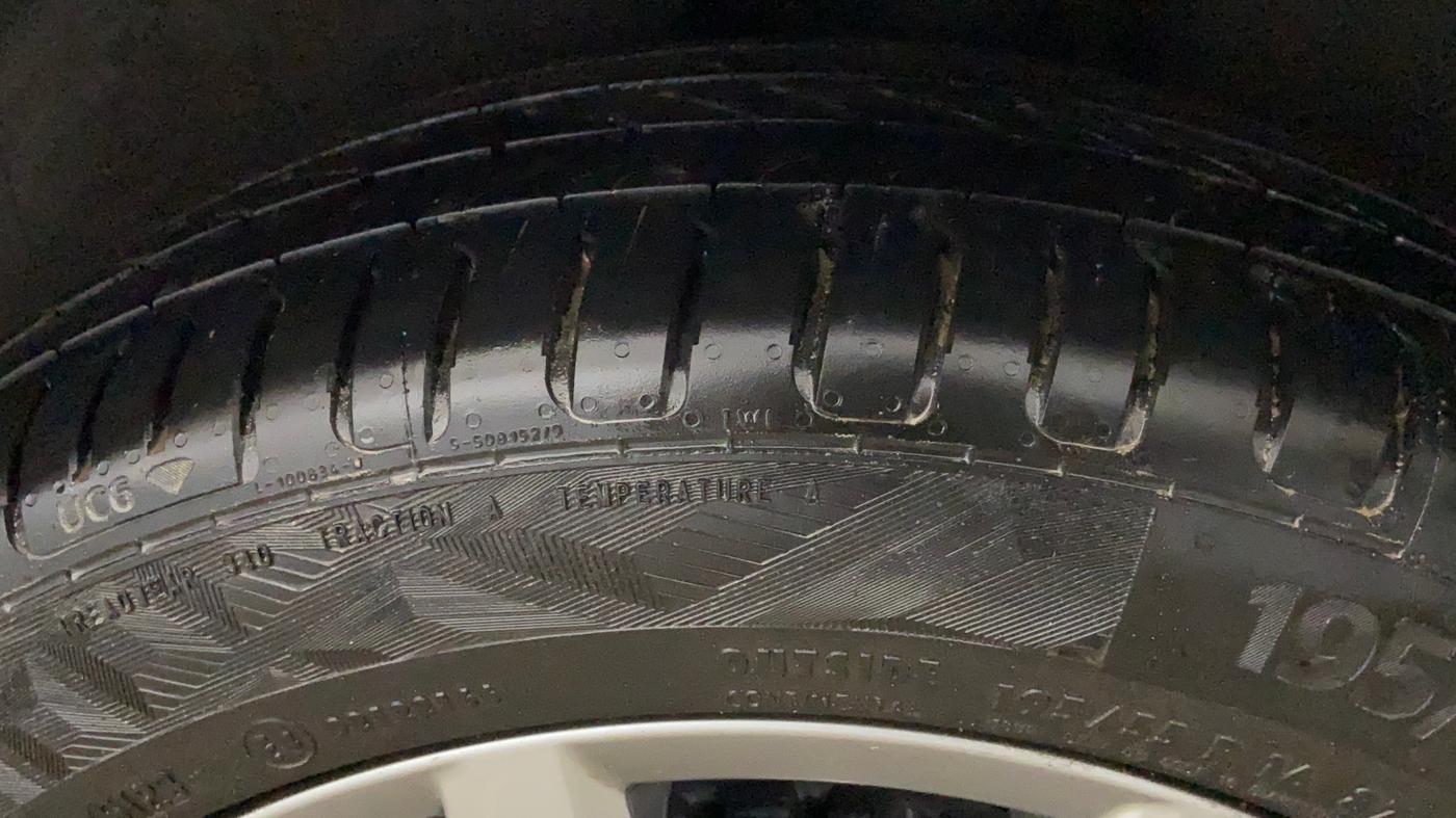 2021 Volkswagen Polo HIGHLINE PLUS 1.0, Petrol, Manual, 79,136 km, Left Rear Tyre Tread