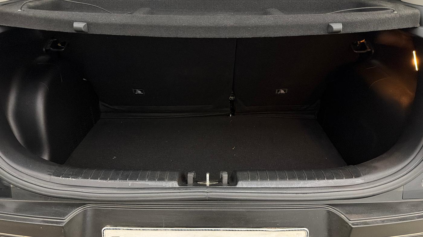 2023 Hyundai VENUE SX (O) 1.0 TURBO DCT, Petrol, Automatic, 64,119 km, Boot Inside