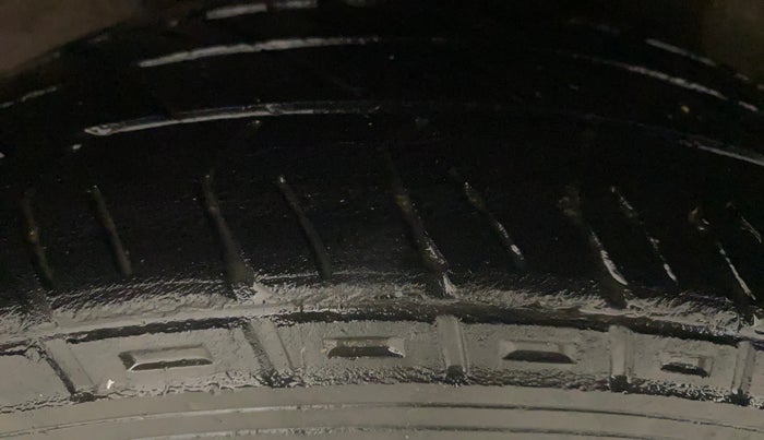 2016 Hyundai i10 SPORTZ 1.1, Petrol, Manual, 73,753 km, Right Rear Tyre Tread