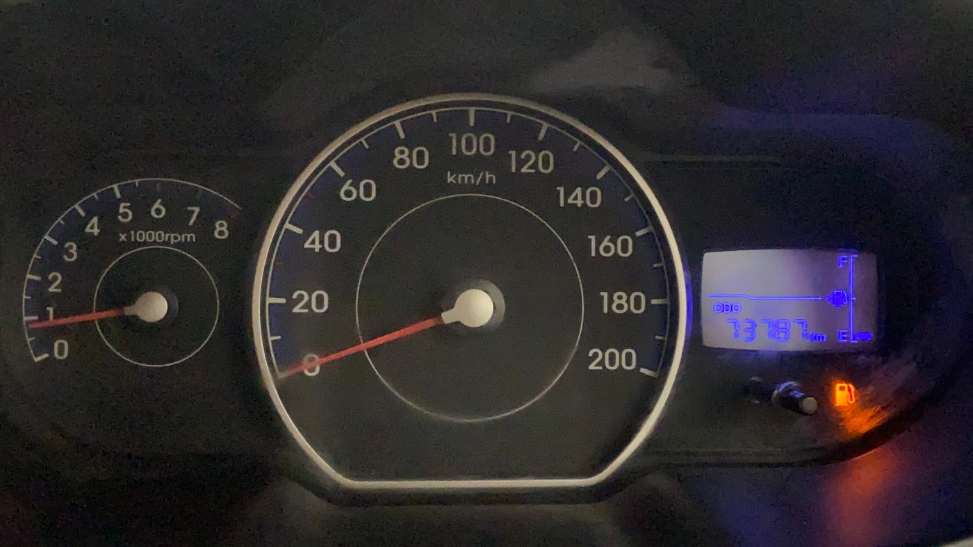 2016 Hyundai i10 SPORTZ 1.1, Petrol, Manual, 73,713 km, Odometer Image