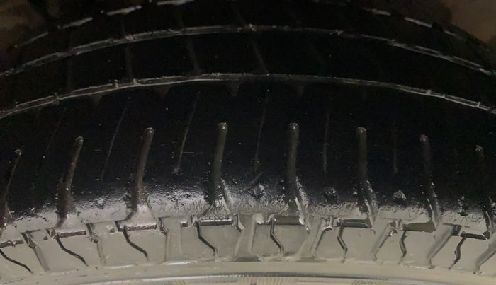 2016 Hyundai i10 SPORTZ 1.1, Petrol, Manual, 73,753 km, Left Rear Tyre Tread