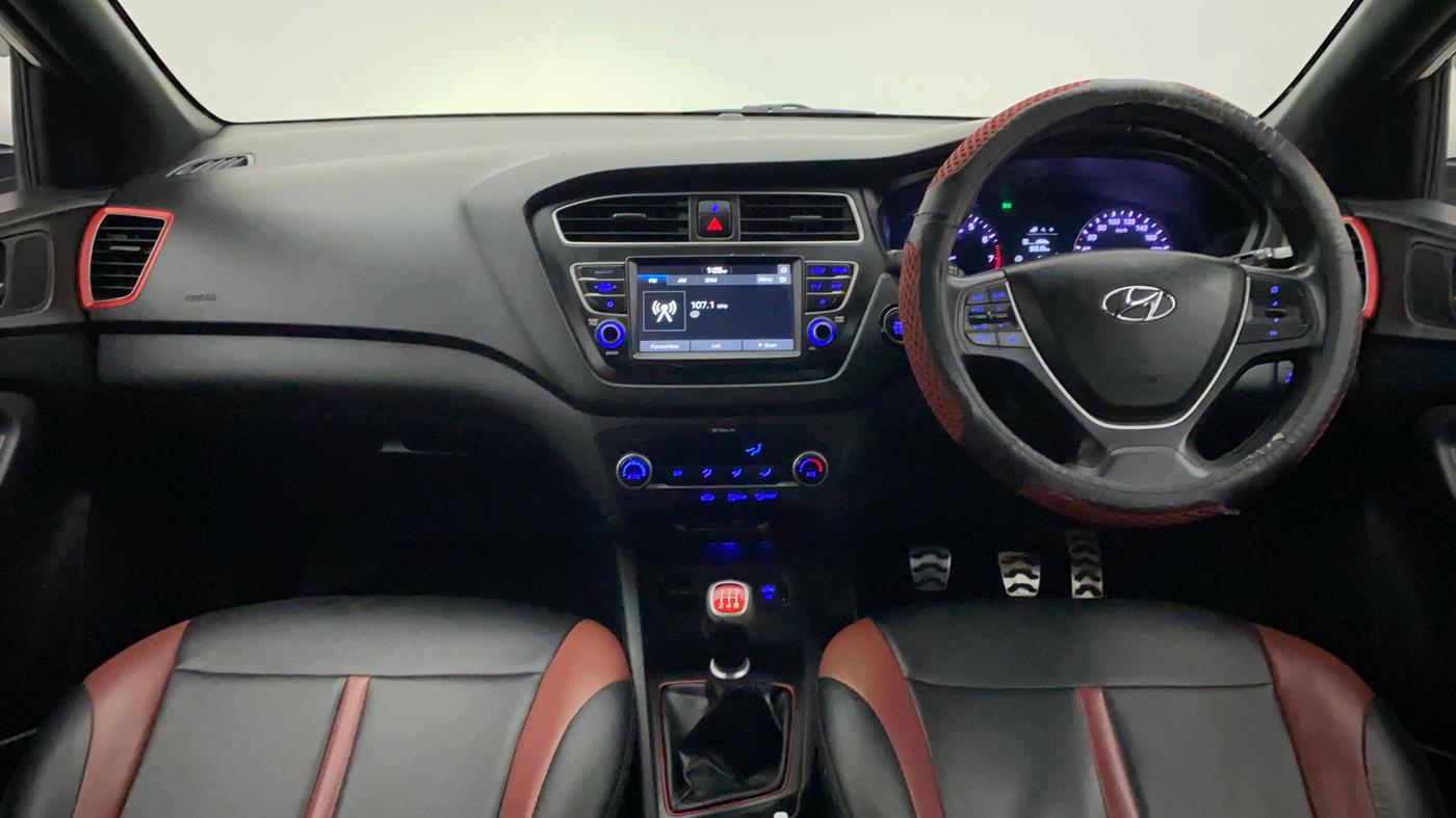 2018 Hyundai i20 Active 1.2 SX, Petrol, Manual, 57,569 km, Dashboard