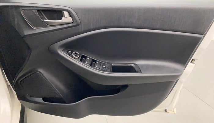 2018 Hyundai i20 Active 1.2 SX, Petrol, Manual, 57,569 km, Driver Side Door Panels Control