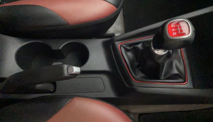 2018 Hyundai i20 Active 1.2 SX, Petrol, Manual, 57,569 km, Gear Lever