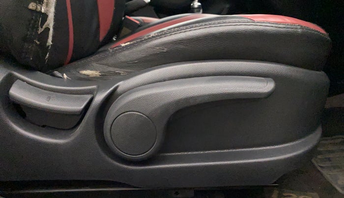 2018 Hyundai i20 Active 1.2 SX, Petrol, Manual, 57,569 km, Driver Side Adjustment Panel