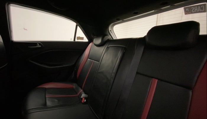 2018 Hyundai i20 Active 1.2 SX, Petrol, Manual, 57,569 km, Right Side Rear Door Cabin