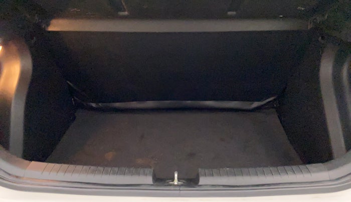 2018 Hyundai i20 Active 1.2 SX, Petrol, Manual, 57,569 km, Boot Inside