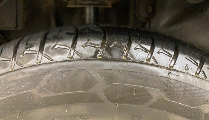 2017 Tata Tiago XZ PETROL, Petrol, Manual, 93,785 km, Right Rear Tyre Tread
