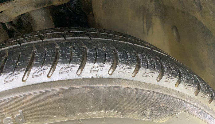 2021 Tata ALTROZ XM PLUS PETROL, Petrol, Manual, 7,310 km, Right Front Tyre Tread