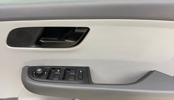 2021 Tata ALTROZ XM PLUS PETROL, Petrol, Manual, 7,310 km, Driver Side Door Panels Control