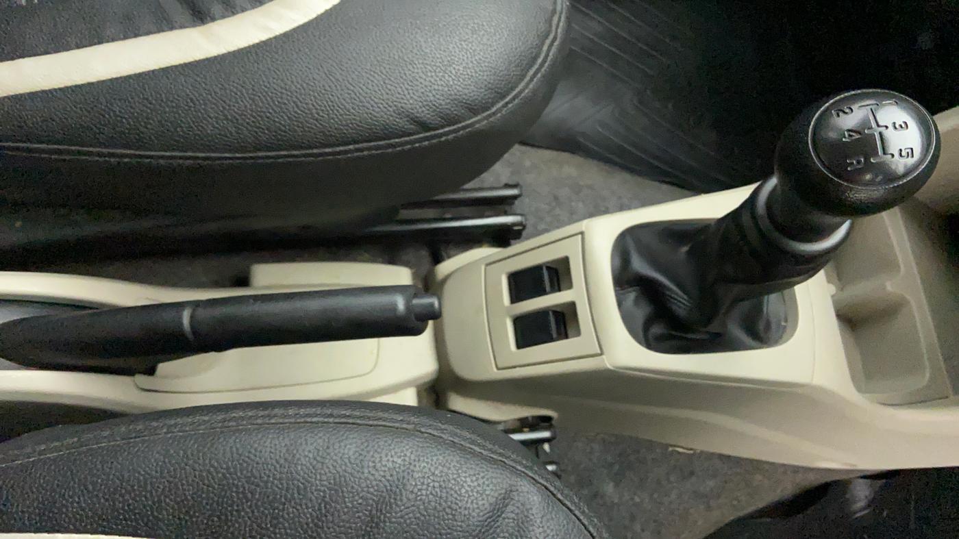 2019 Maruti Alto LXI, Petrol, Manual, 10,629 km, Gear Lever