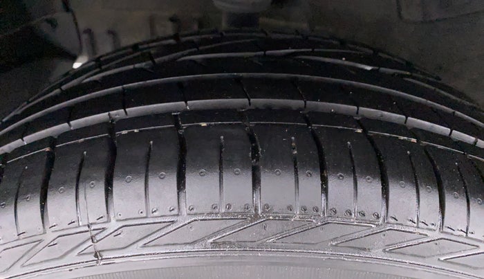 2021 Tata NEXON XZ+ SUNROOF 1.5 RTQ, Diesel, Manual, 16,948 km, Right Rear Tyre Tread