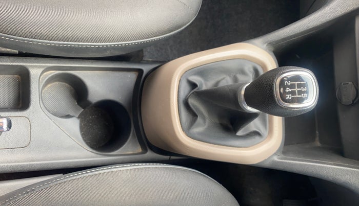 2016 Hyundai Grand i10 SPORTZ 1.2 KAPPA VTVT, Petrol, Manual, 36,850 km, Gear Lever