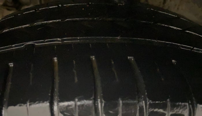 2016 Hyundai Grand i10 SPORTZ 1.2 KAPPA VTVT, Petrol, Manual, 36,850 km, Right Rear Tyre Tread