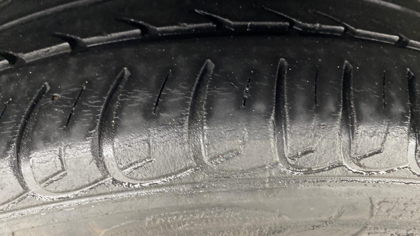 2015 Hyundai Xcent SX AT 1.2 (O), Petrol, Automatic, 50,093 km, Right Rear Tyre Tread