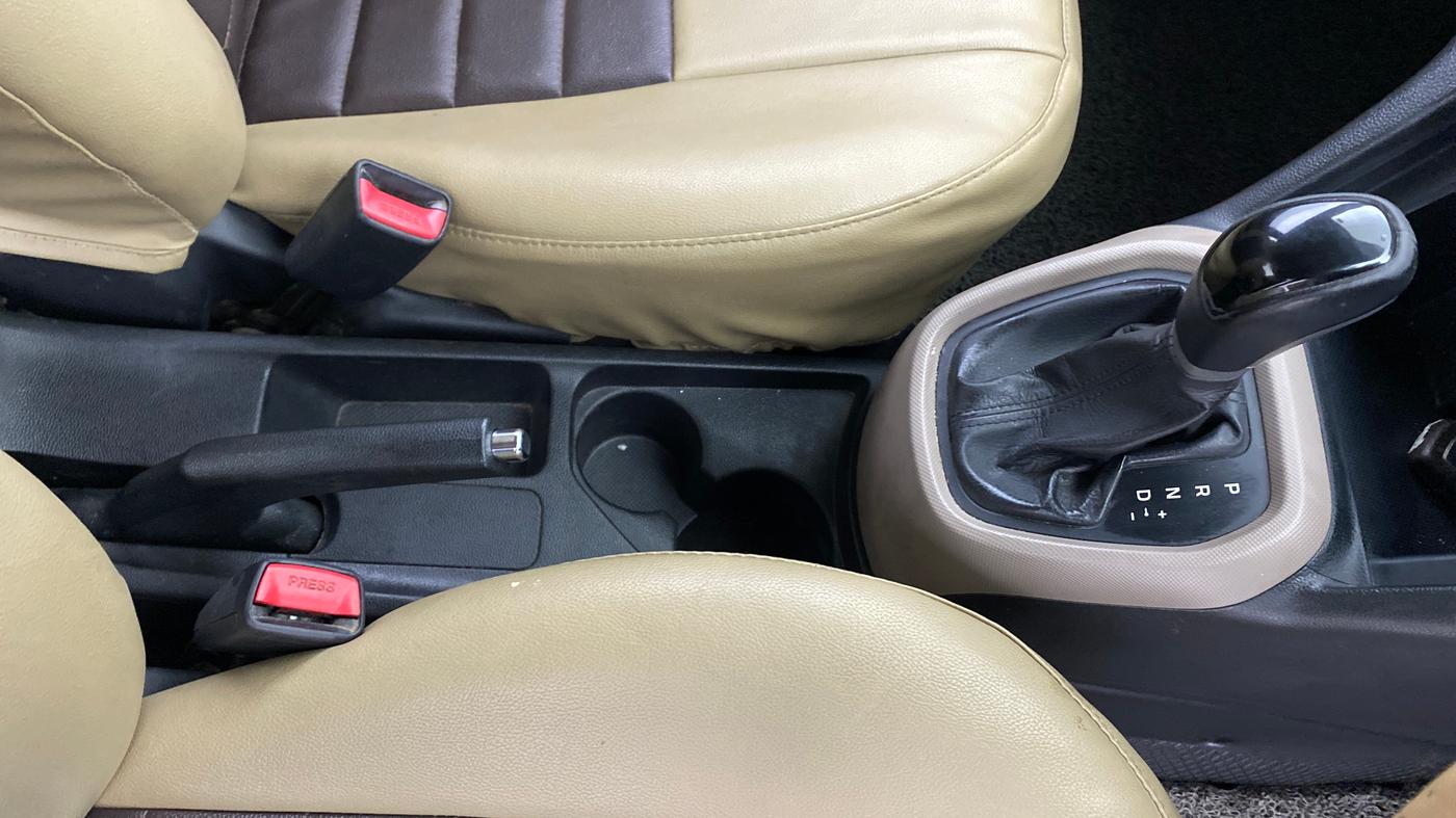 2015 Hyundai Xcent SX AT 1.2 (O), Petrol, Automatic, 50,093 km, Gear Lever