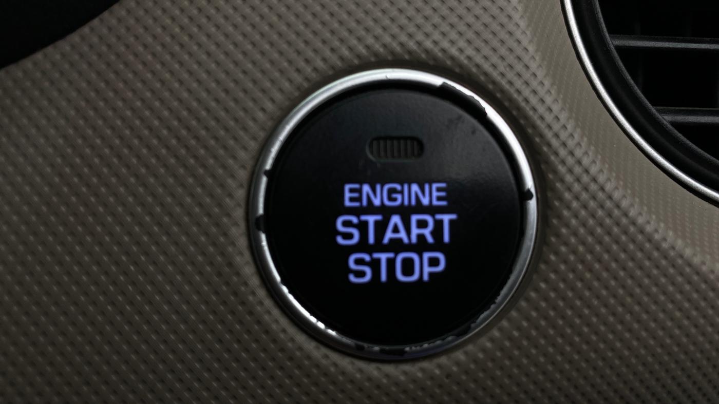 2015 Hyundai Xcent SX AT 1.2 (O), Petrol, Automatic, 50,093 km, Keyless Start/ Stop Button