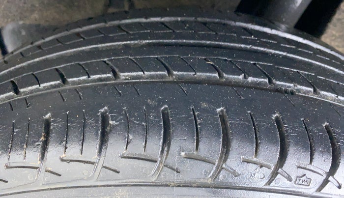 2017 Maruti Baleno DELTA PETROL 1.2, Petrol, Manual, 32,550 km, Left Rear Tyre Tread