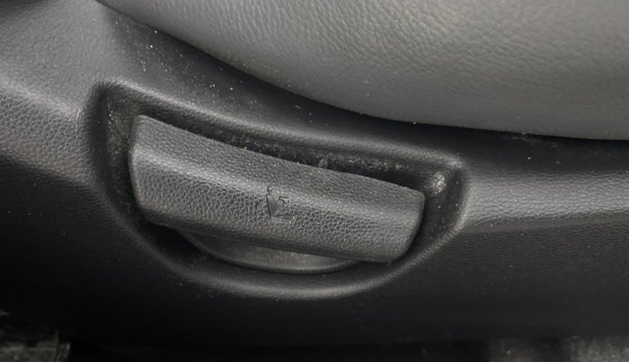 2014 Hyundai Grand i10 SPORTZ AT 1.2 KAPPA VTVT, Petrol, Automatic, 48,420 km, Driver Side Adjustment Panel