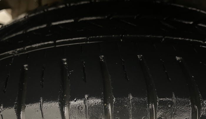 2014 Hyundai Grand i10 SPORTZ AT 1.2 KAPPA VTVT, Petrol, Automatic, 48,420 km, Right Rear Tyre Tread